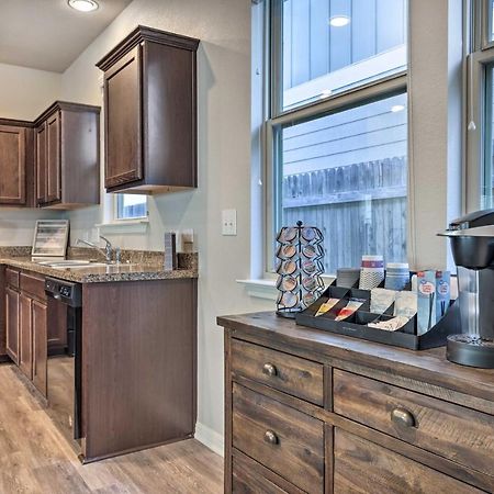 Buda Home With Smart Tv About 19 Mi To Downtown Austin Ngoại thất bức ảnh