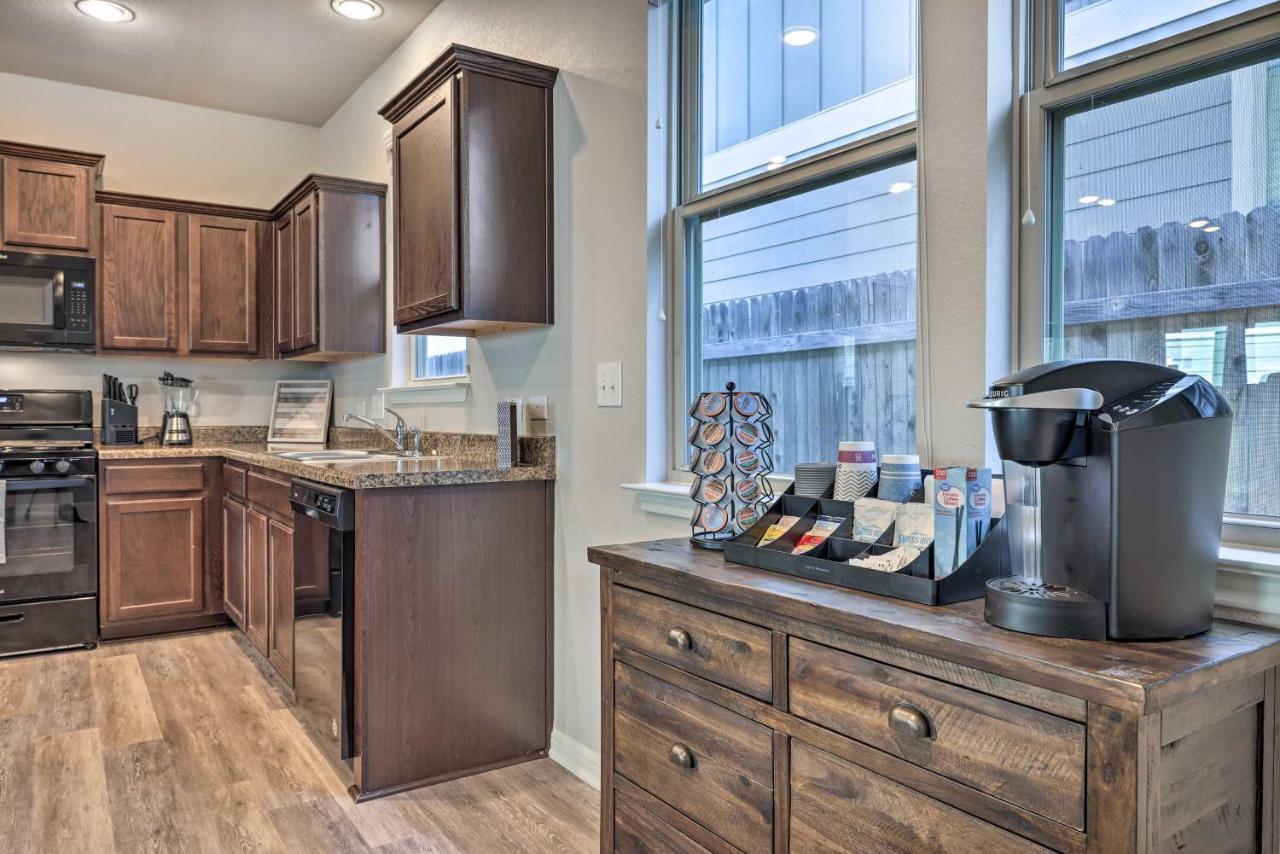 Buda Home With Smart Tv About 19 Mi To Downtown Austin Ngoại thất bức ảnh