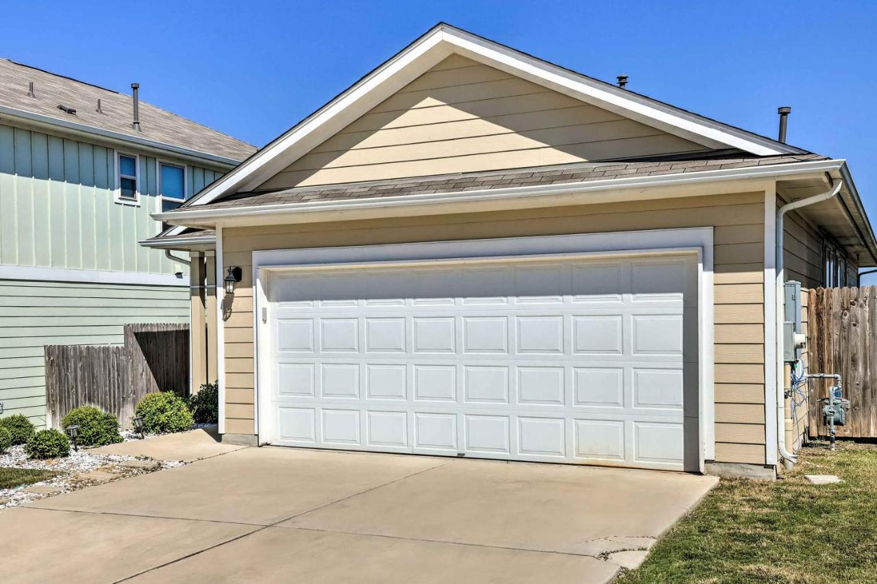 Buda Home With Smart Tv About 19 Mi To Downtown Austin Ngoại thất bức ảnh